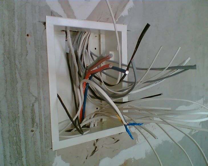 прокладка интернет кабеля в частном доме