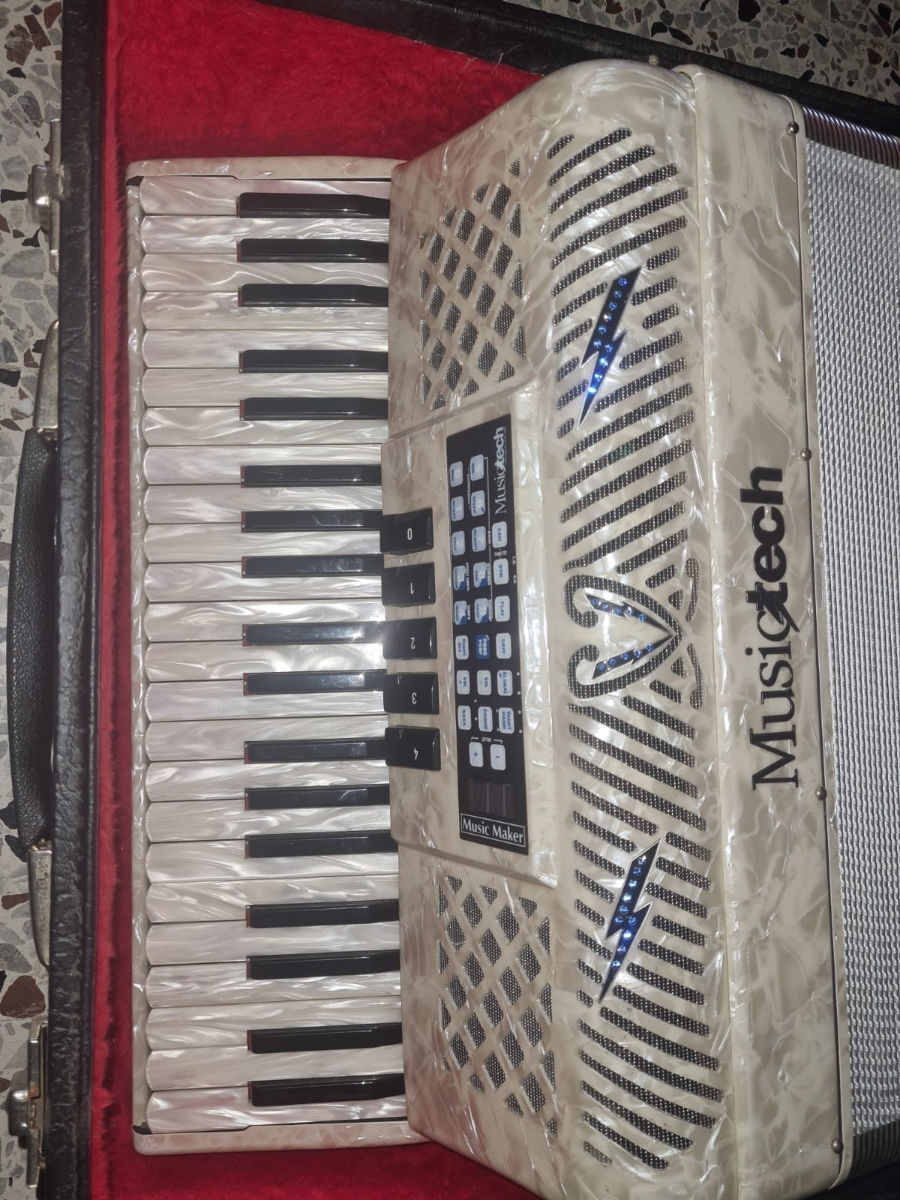 Acordeon  digital Musictech  , Music Maker 50 foto 3