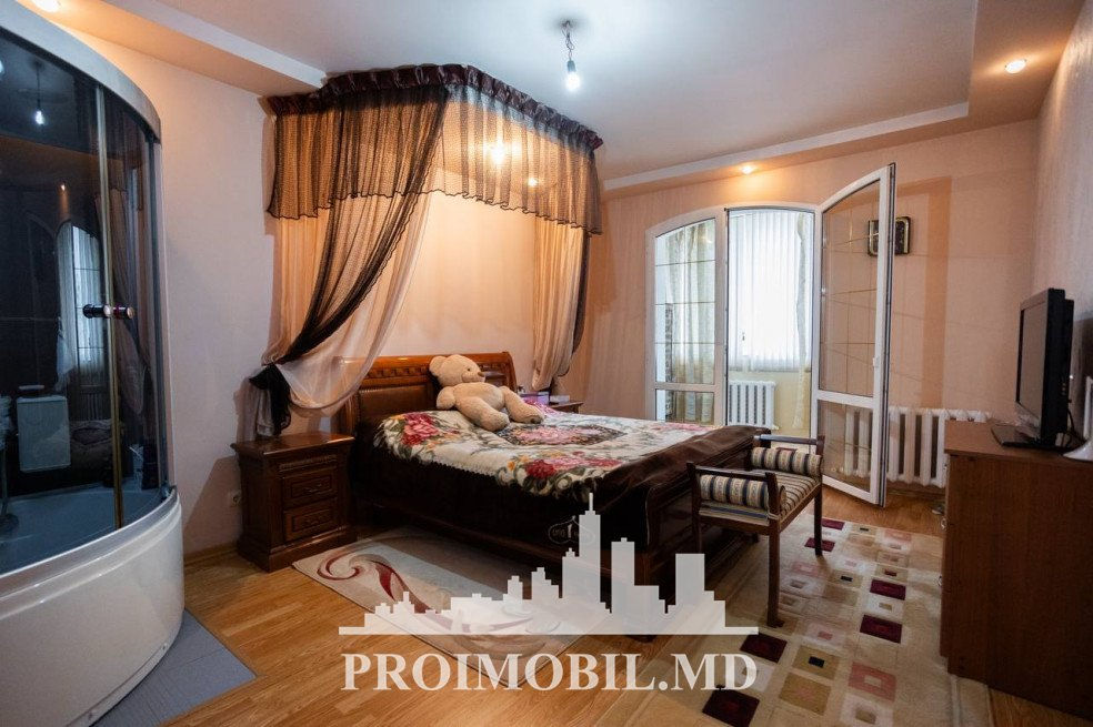 Apartament cu 4 camere, 202 m², Buiucani, Chișinău foto 8