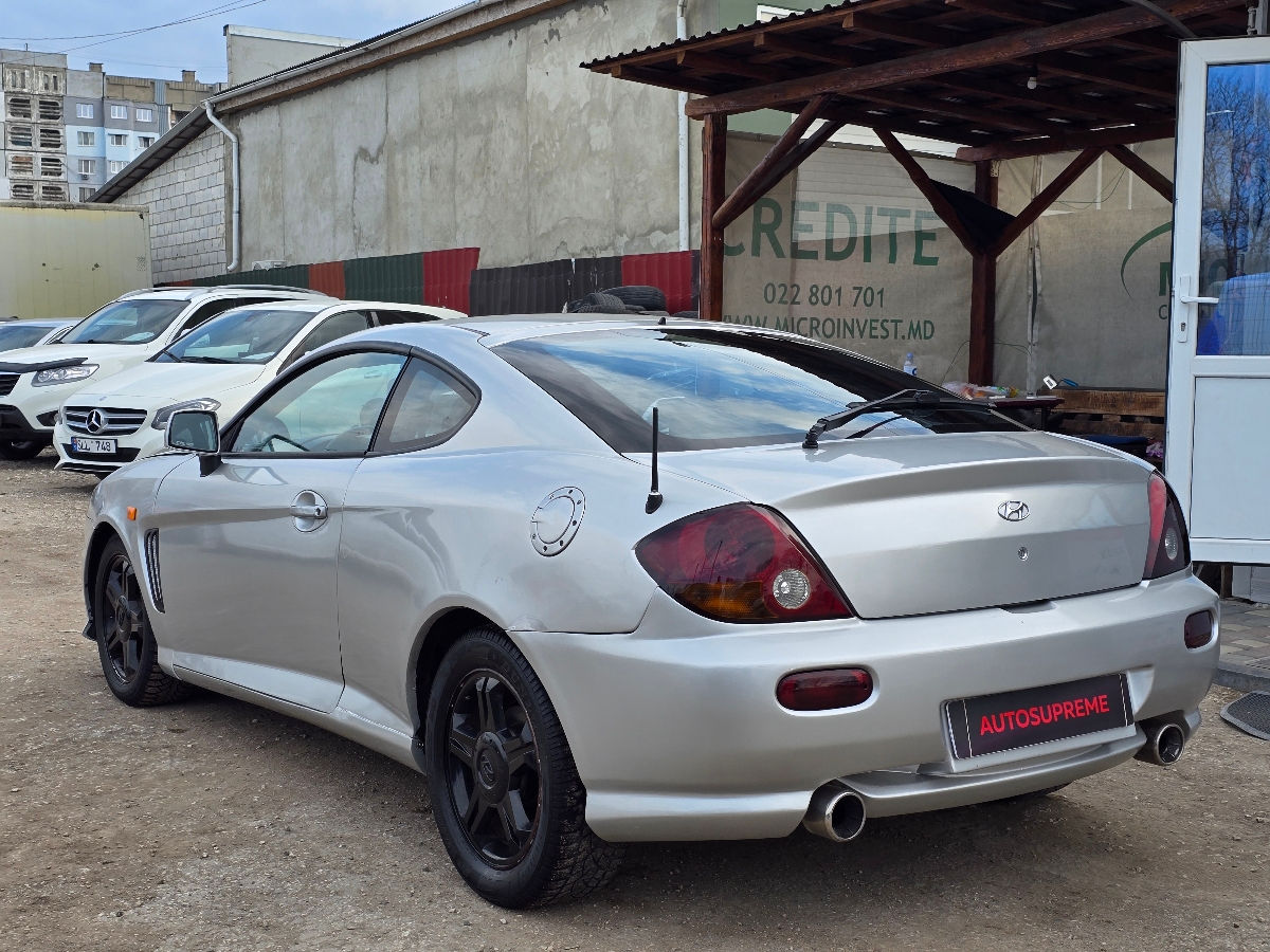 Hyundai Coupe foto 3