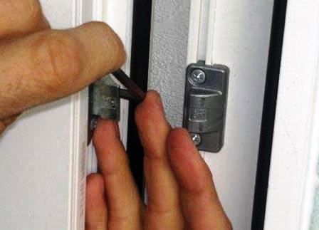 Срочный ремонт пластиковых окон стеклопакетов металлопласта ПВХ  Reparatie Ferestre PVC Termop фото 0