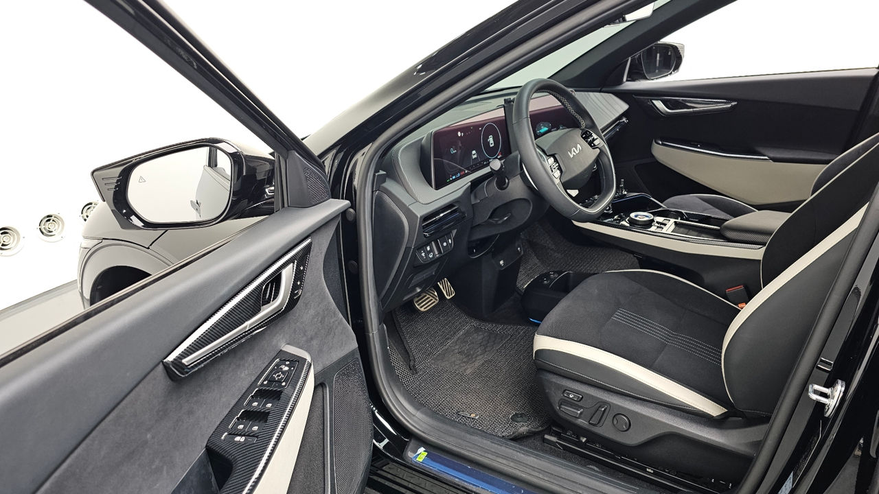 KIA EV6 фото 2