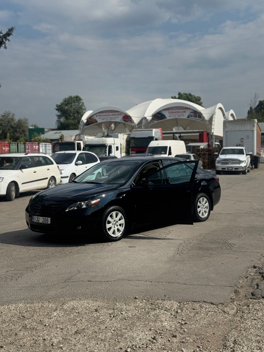 Toyota Camry фото 5