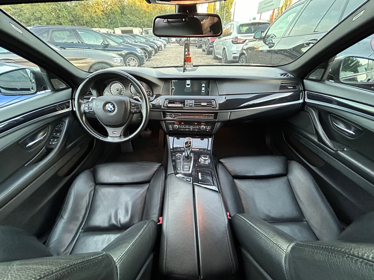 BMW 5 Series foto 8