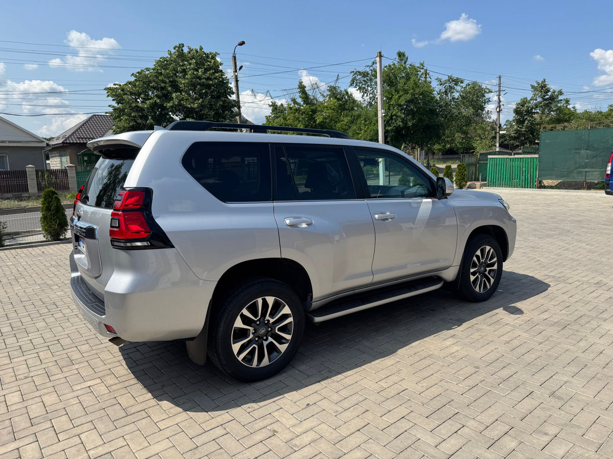 Toyota Land Cruiser Prado фото 2