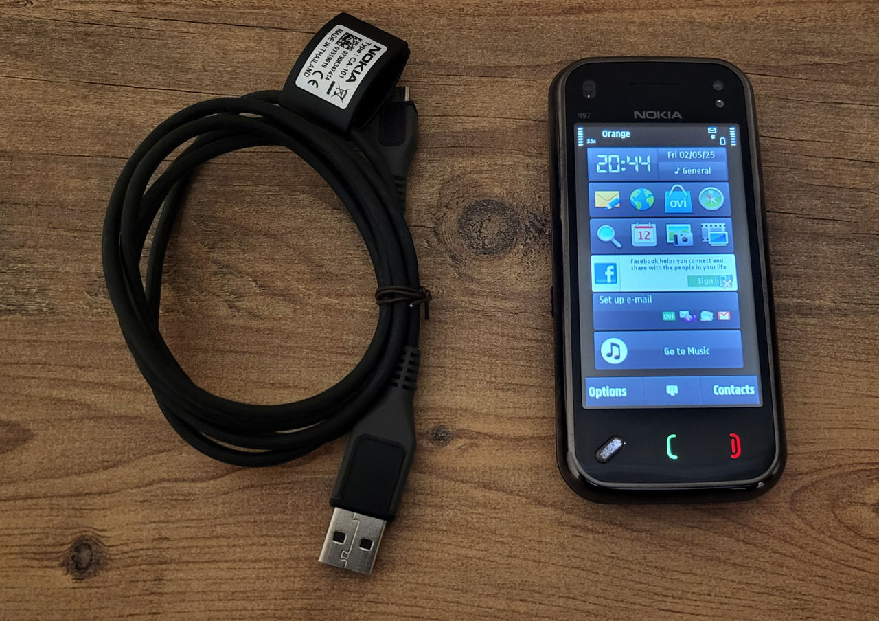 se vinde Nokia N97 mini in stare ca noua foto 1