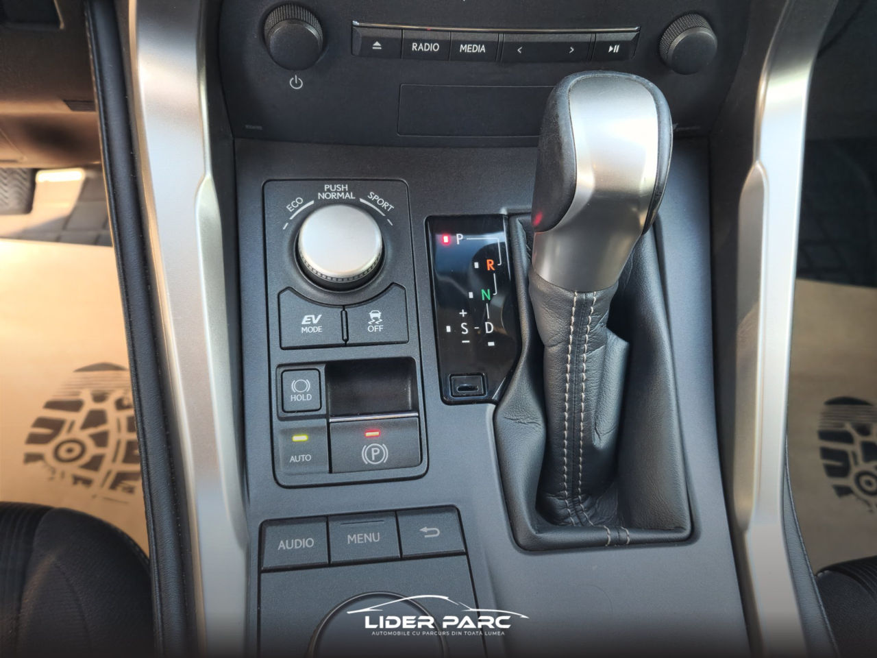 Lexus NX Series foto 7