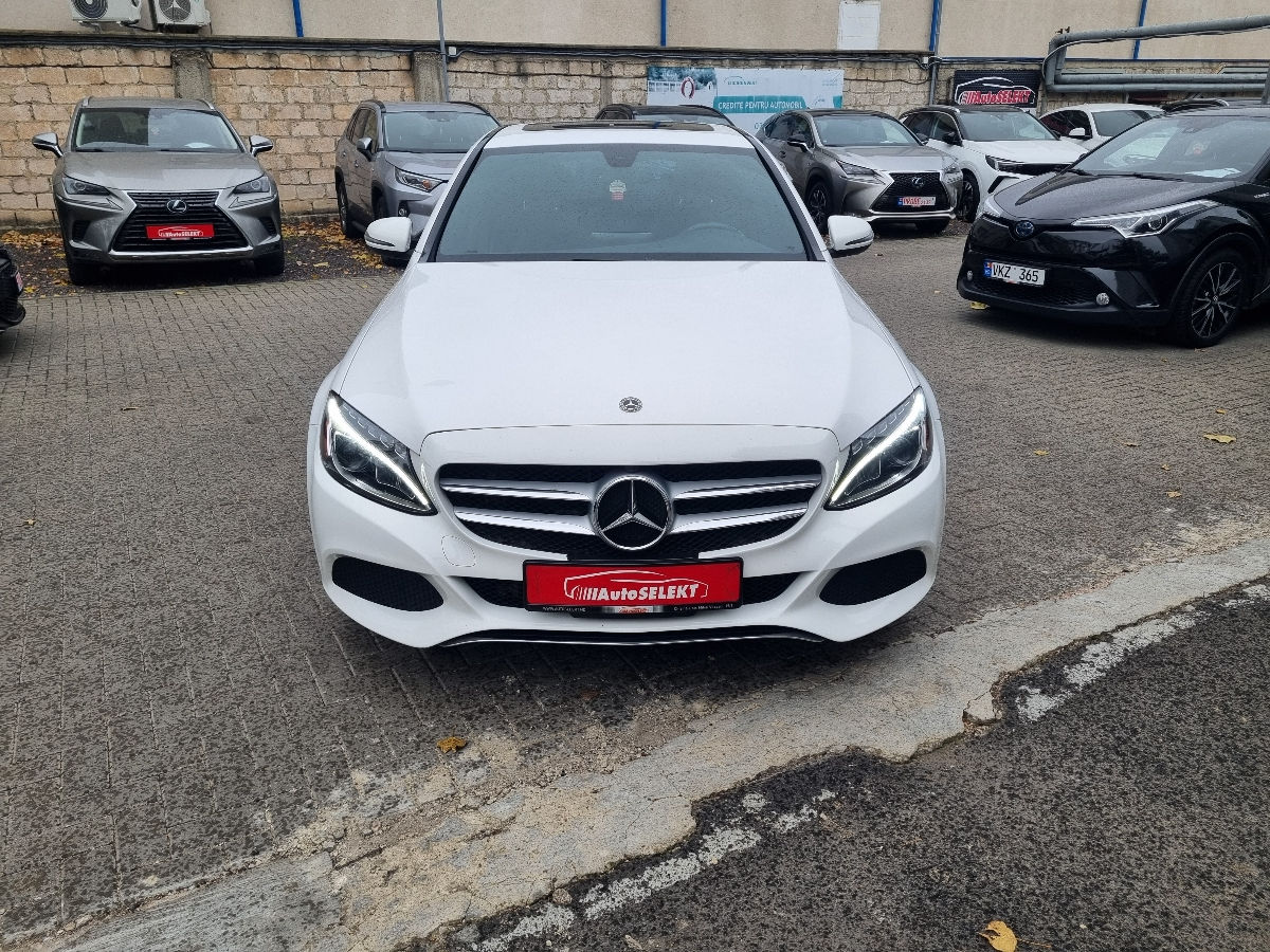 Mercedes C-Class 2017 photo 2