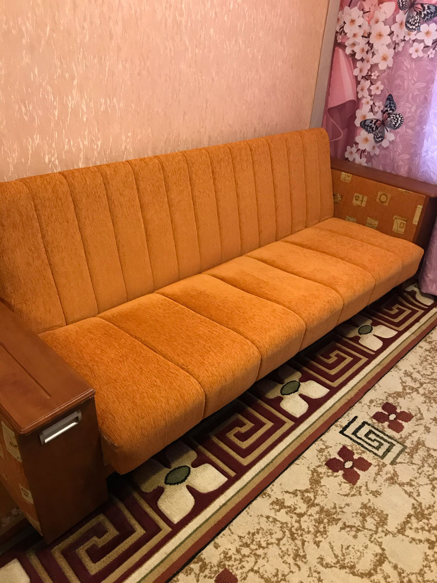 Cedez canapea / sofa in stare excelenta Продам диван раскладной в отличном состоянии foto 3