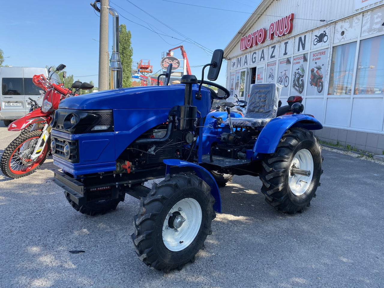 Minitractor Zubr 24cp cardan freza+plug foto 4