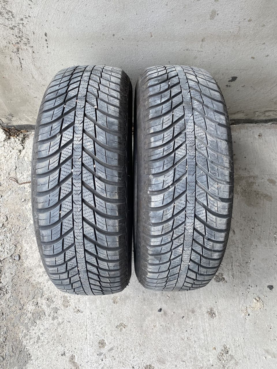 215 65 R16 Nexen 2buc.