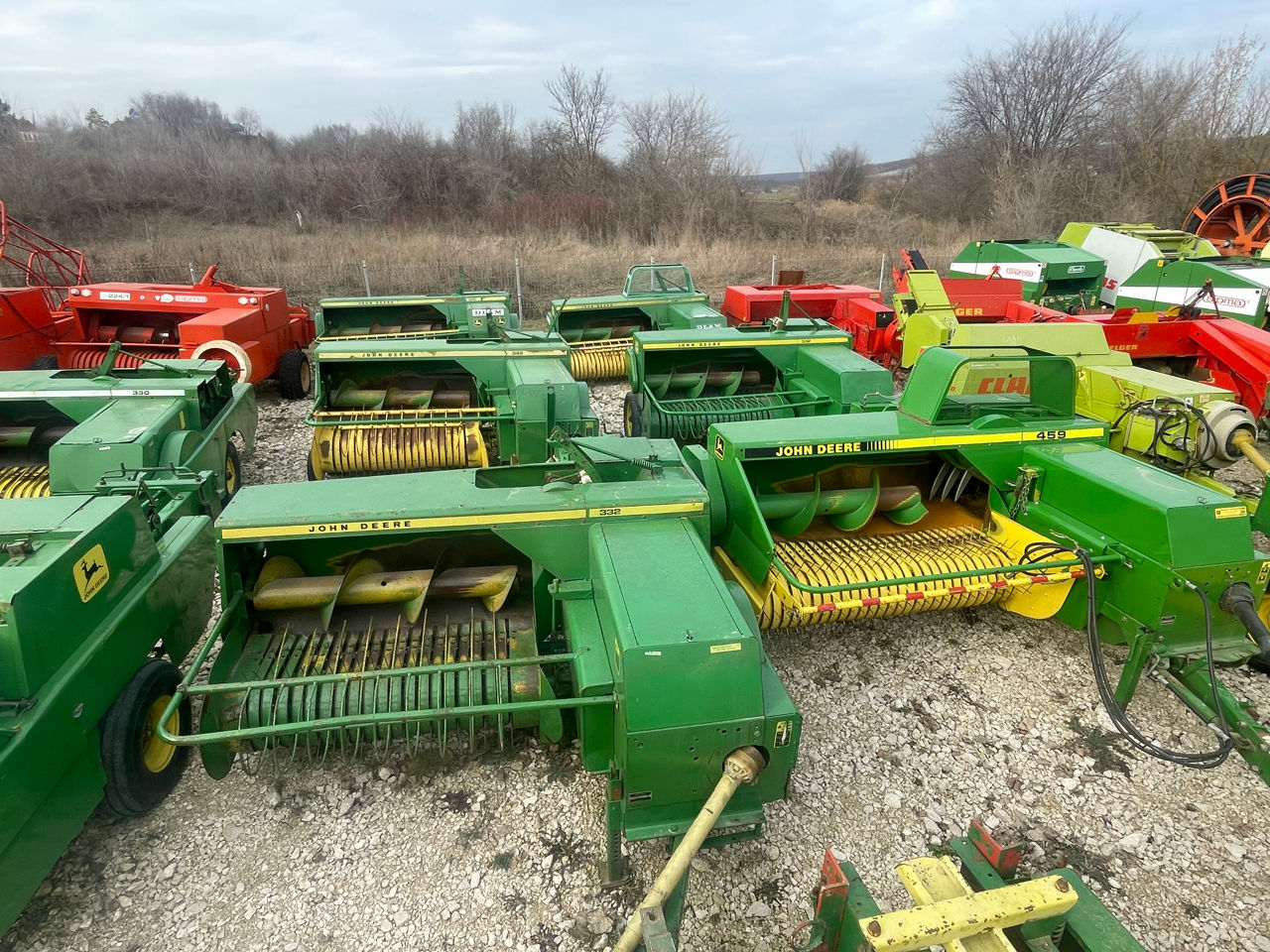 John deere 330, 332, 336, 339, 342, 346, 349, 456, 359, 459. foto 0