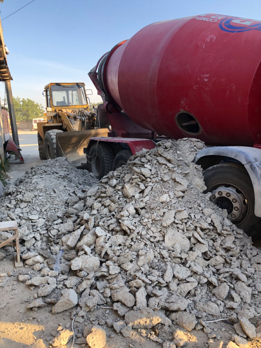 Oferim servicii de demolări și săpături manuale, evacuarea gunoiului. foto 6