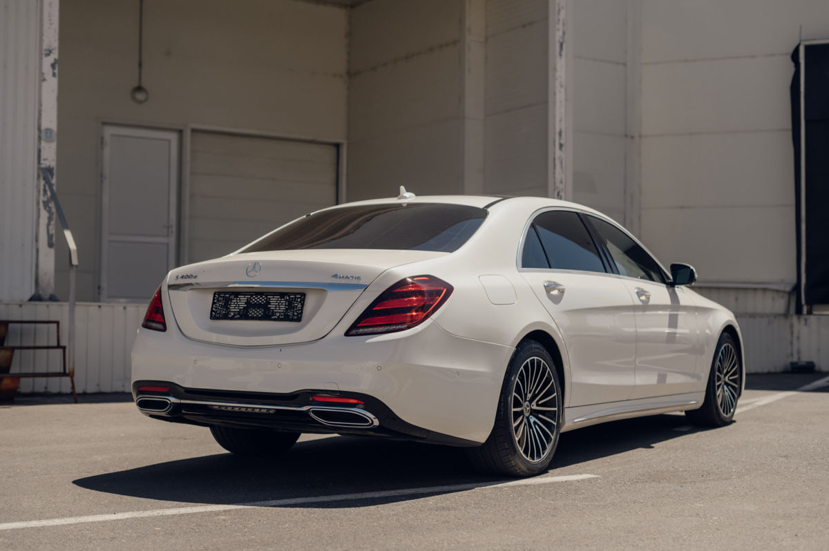 Mercedes S-Class foto 2