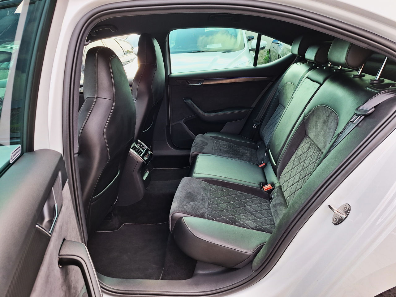 Skoda Superb foto 11