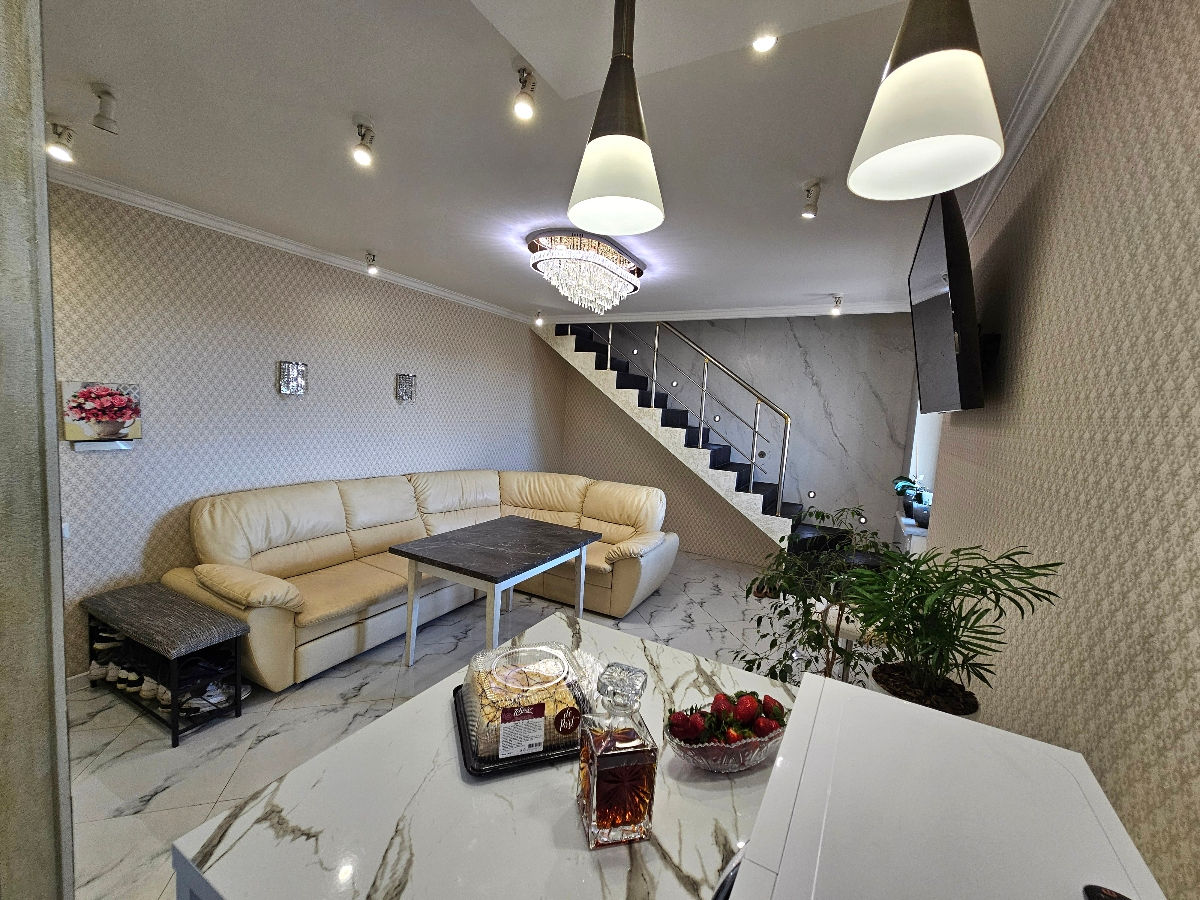 Apartament cu 3 camere, 150 m², Podul Chișinăului, Bălți