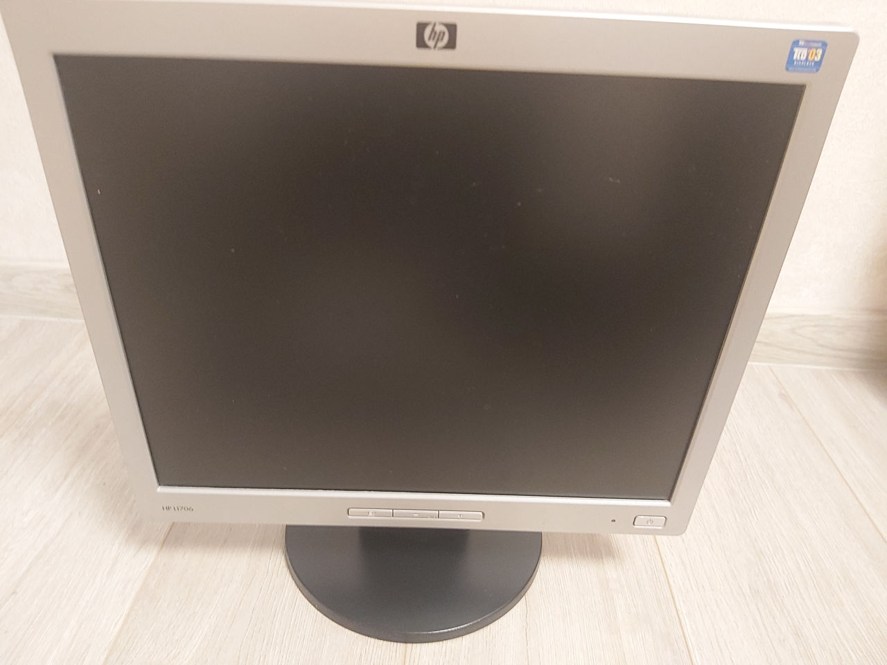 Продам мониторы HP и LG