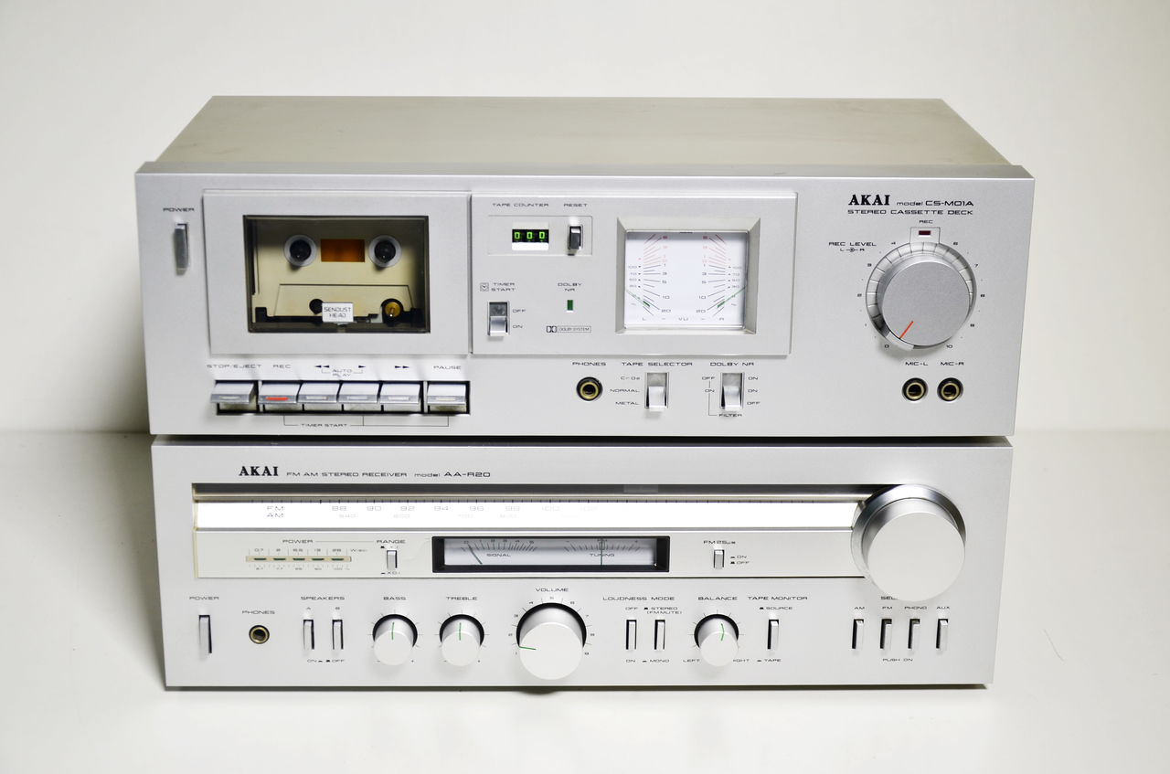AKAI Stereo receiver AA-R20 & AKAI Stereo Deck CS M01A фото 5