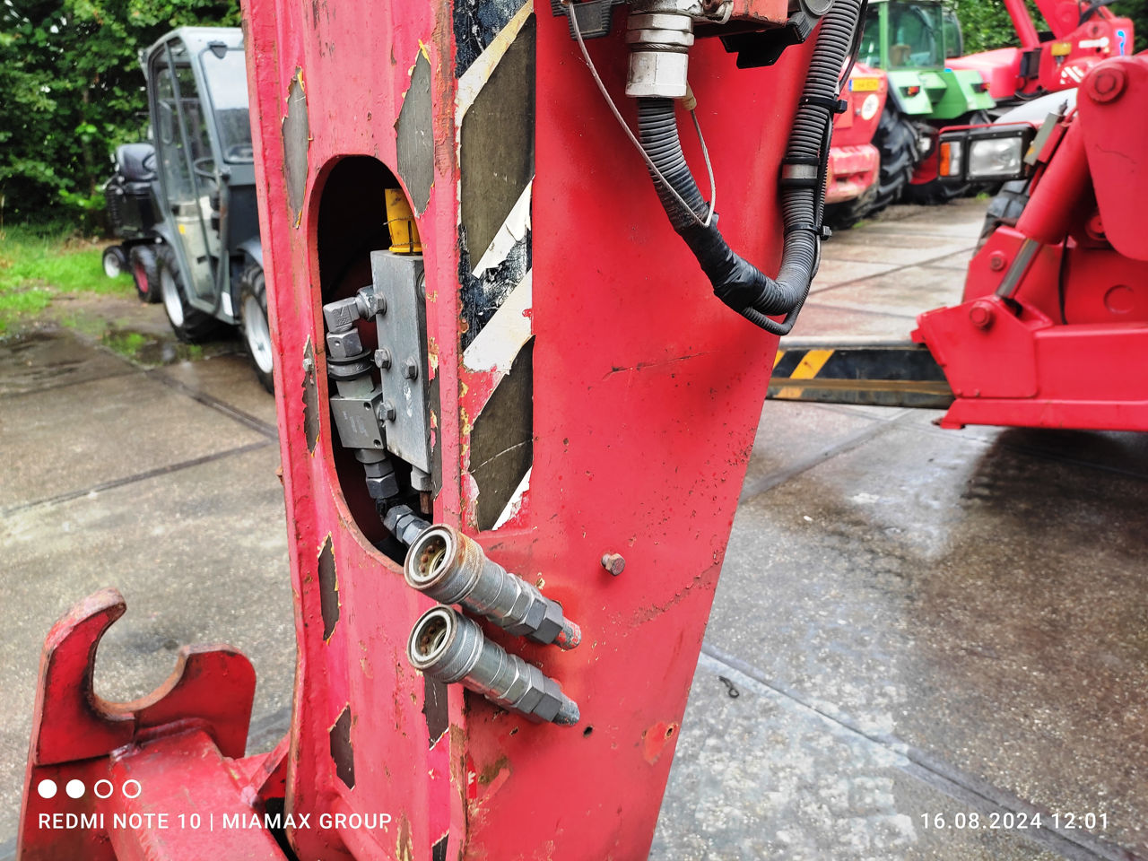 Телескопический погрузчик с поворотной башней Manitou MRT 2145, 2001 foto 13