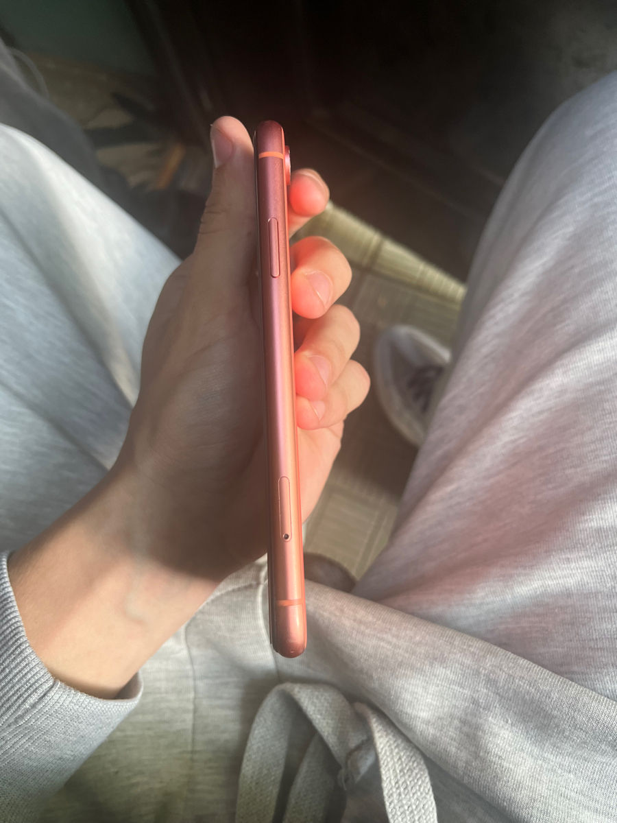 Schimb/Vand iPhone XR foto 8