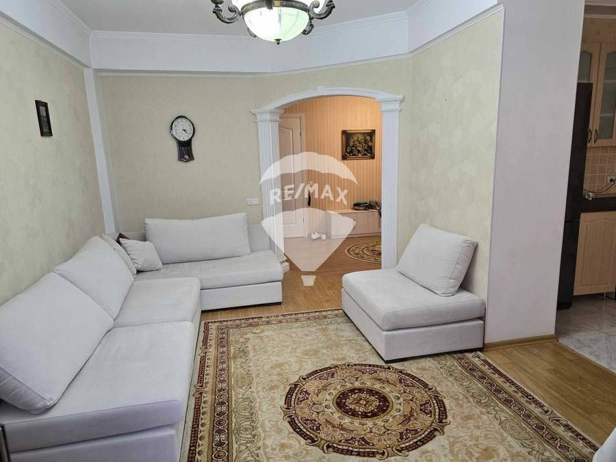 Apartament cu 3 camere, 93 m², Buiucani, Chișinău foto 3