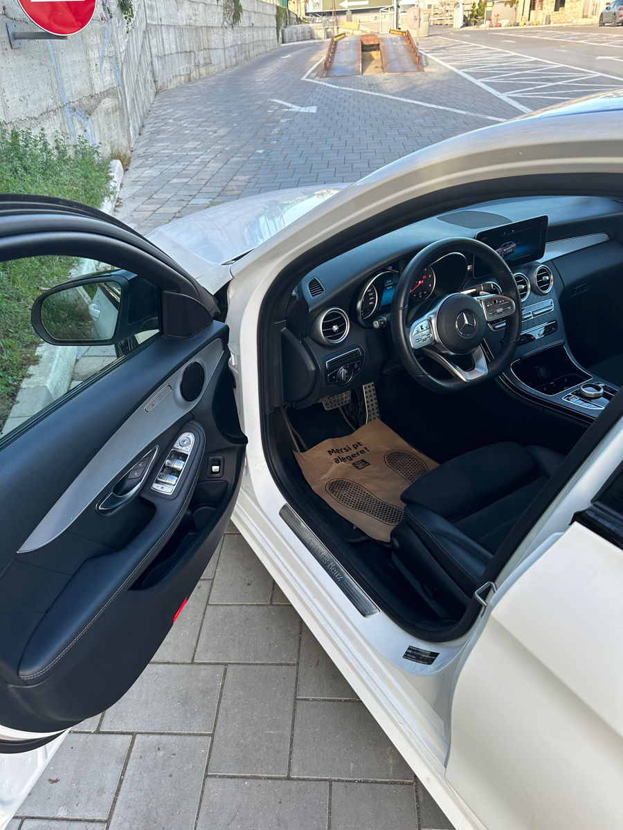 Mercedes C-Class foto 14