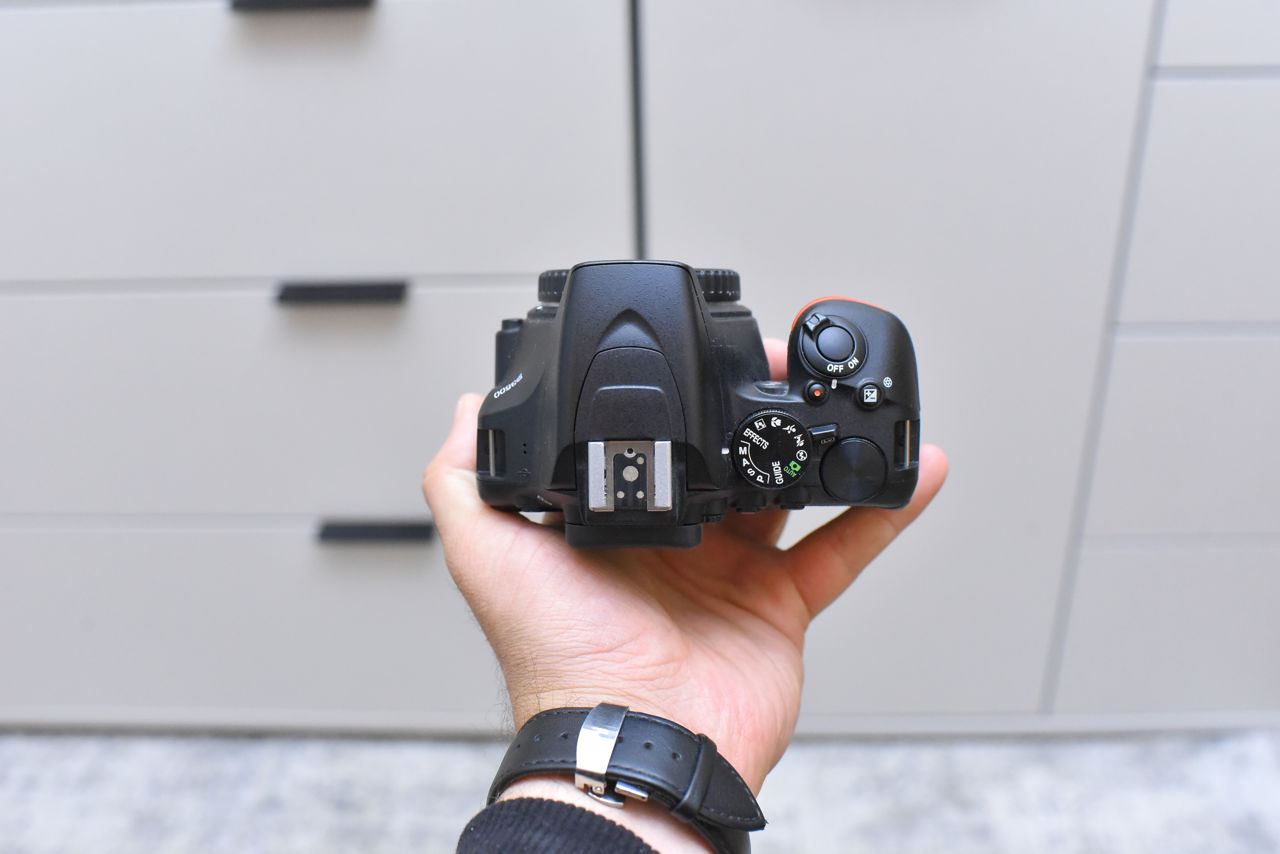 Nikon D3500 Kit (3000 de cadre) foto 1