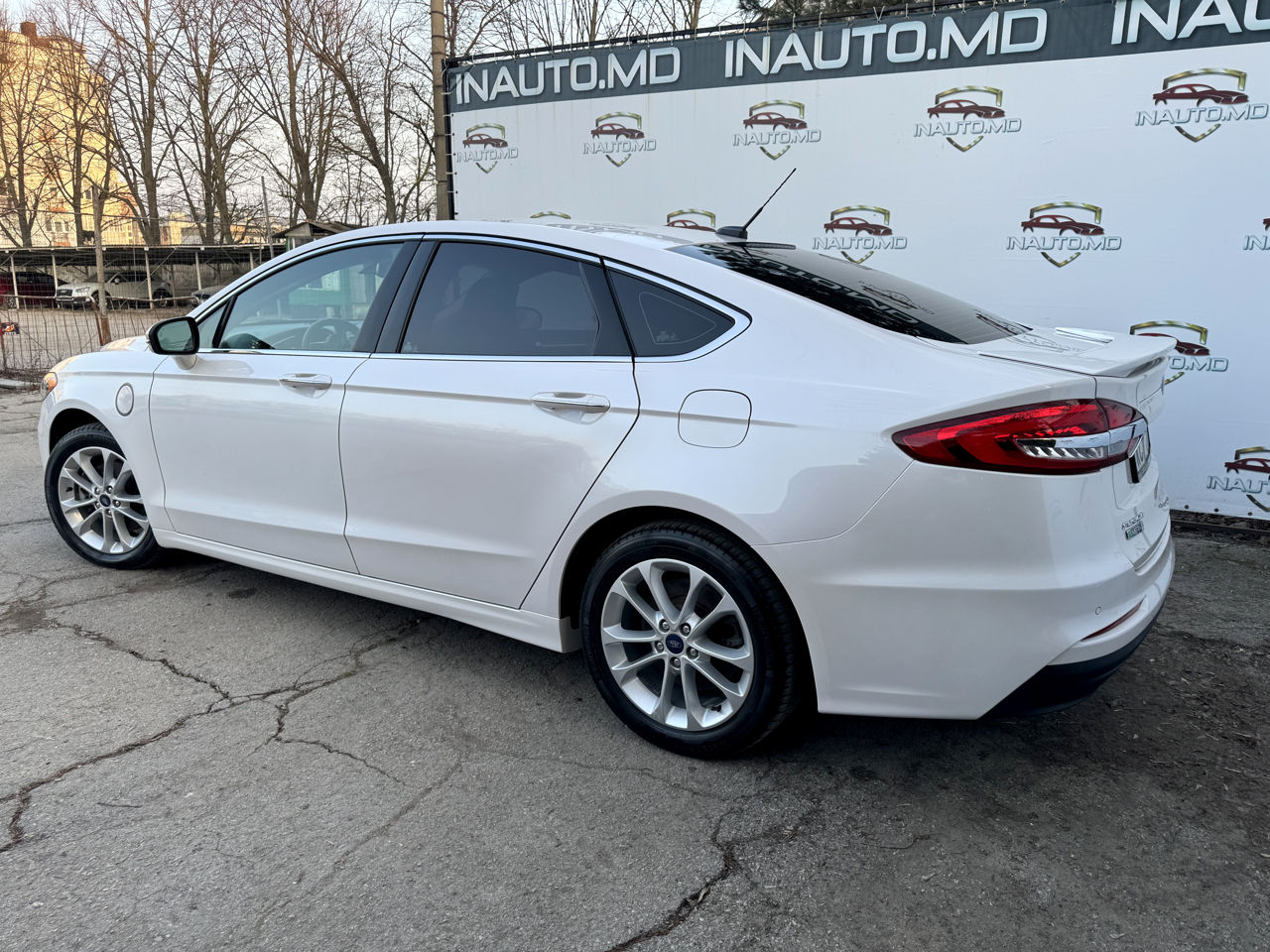 Ford Fusion фото 2