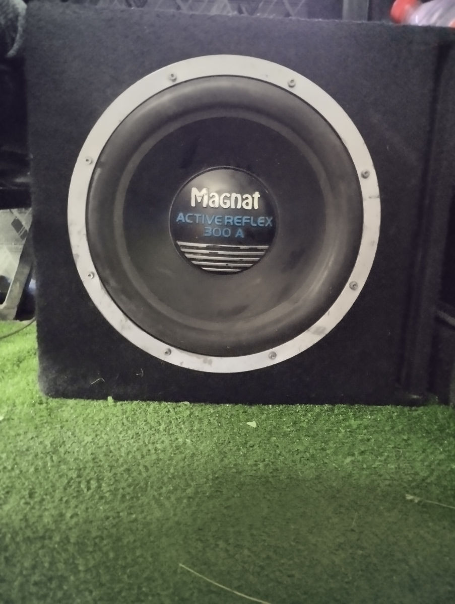 Vand subwoofer foto 0