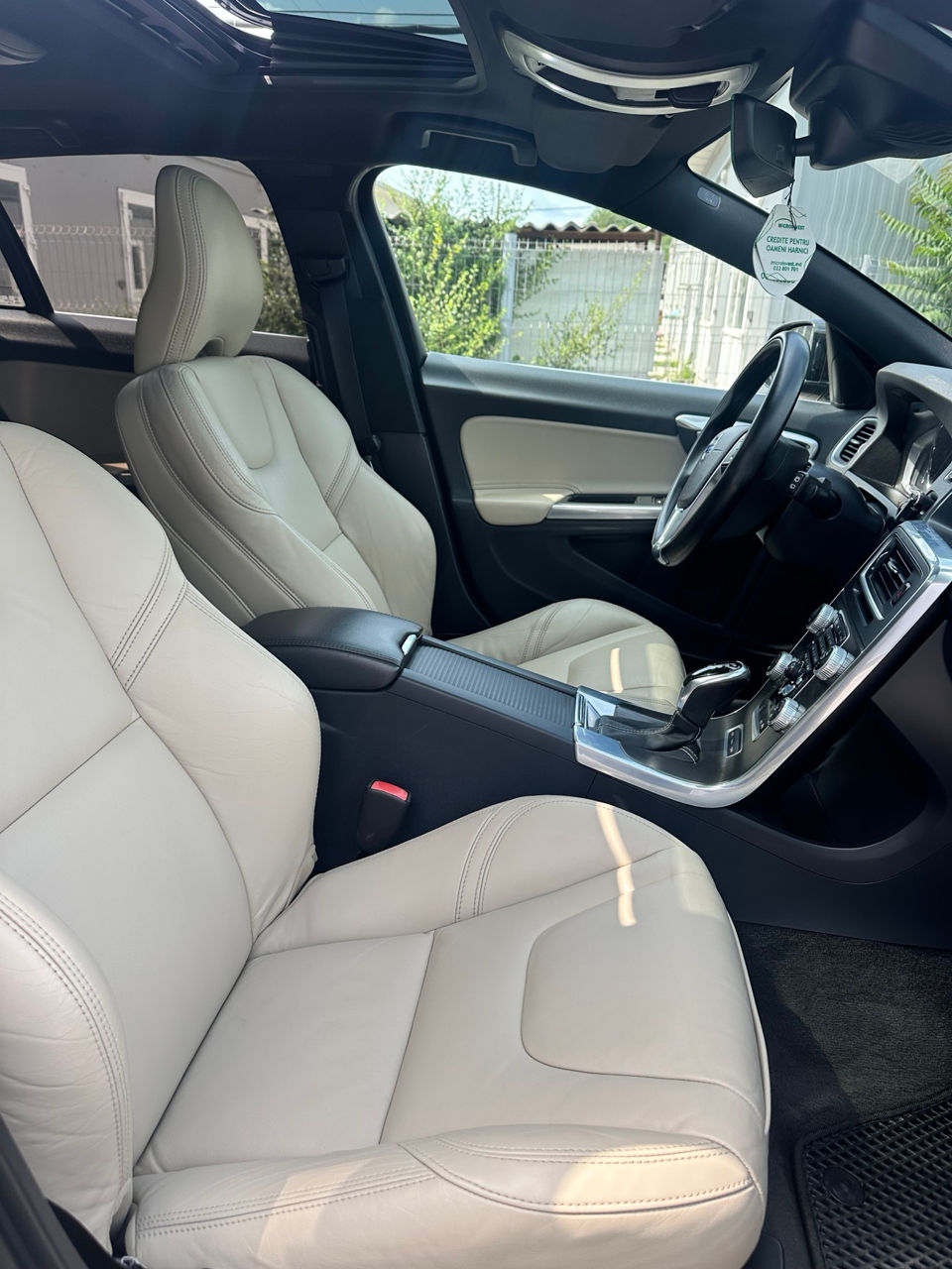 Volvo V60 фото 6