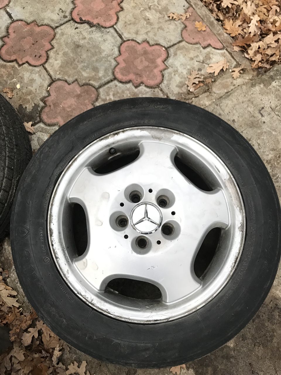 Un disc Mercedes R16