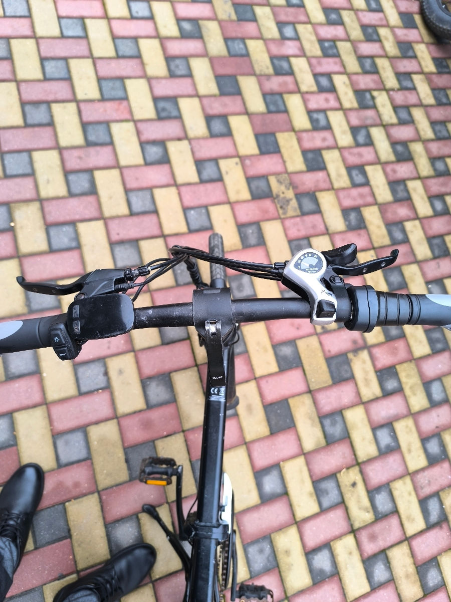 Bicicletă electrică foto 3