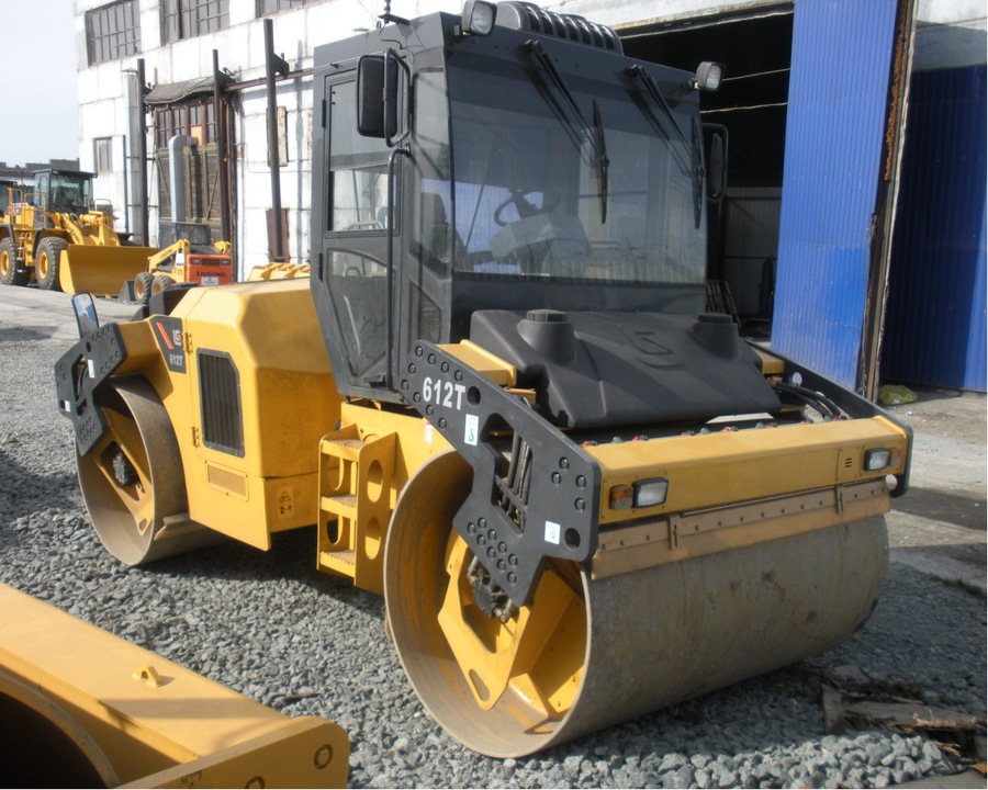 Каток тандемный CLG612T фото 1