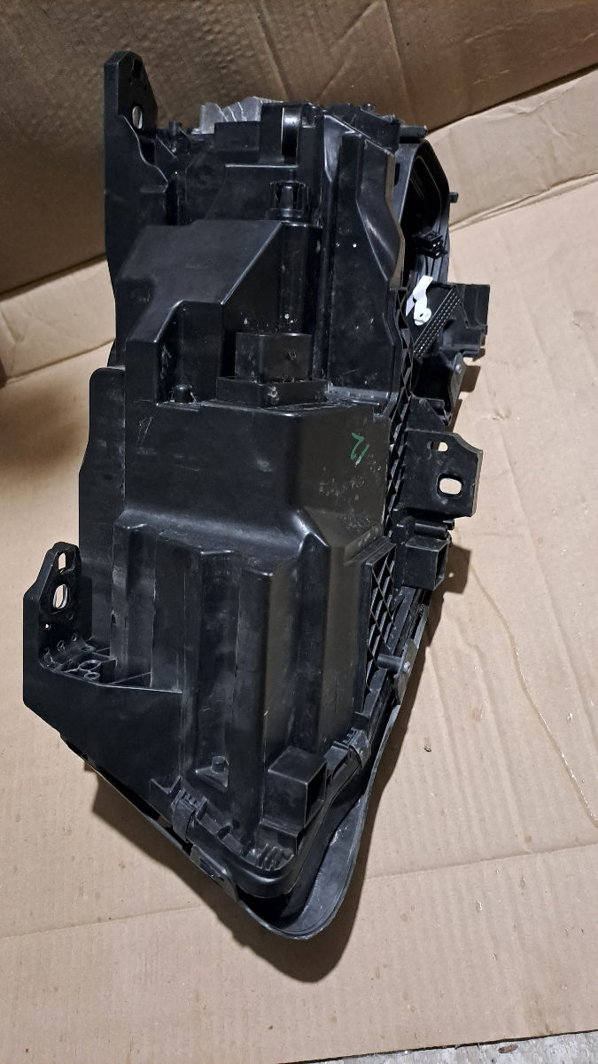 Fară mercedes GLA cod.A1569067000 фото 7