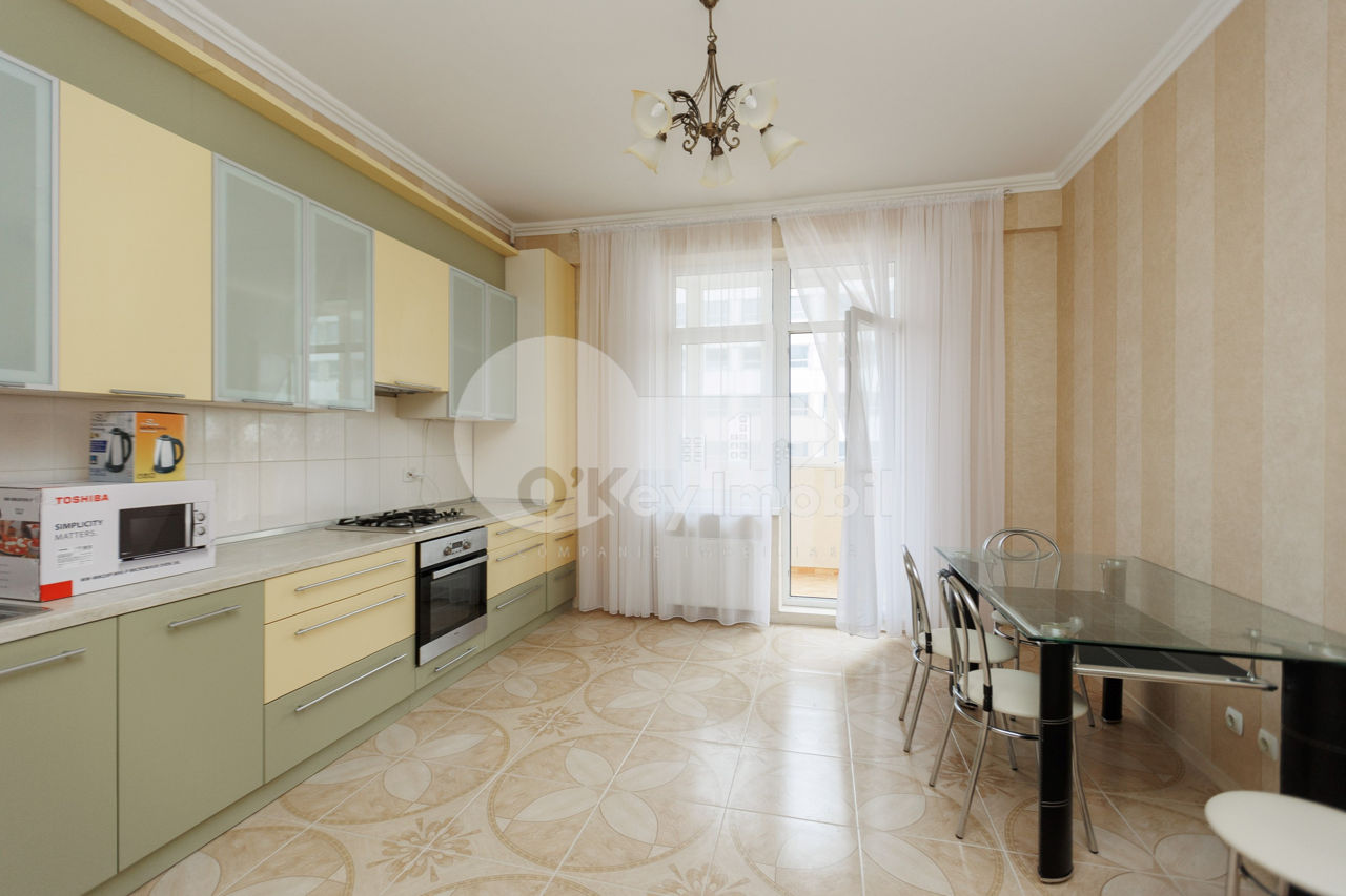 Chirie! Apartament cu 3 camere + living, 165 mp, Râșcani, 1 200 € foto 0