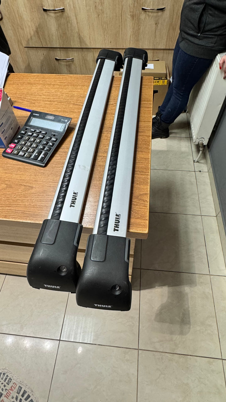 Поперечины Thule в сборе (замки, два ключа), в отличном состоянии - 200 EUR