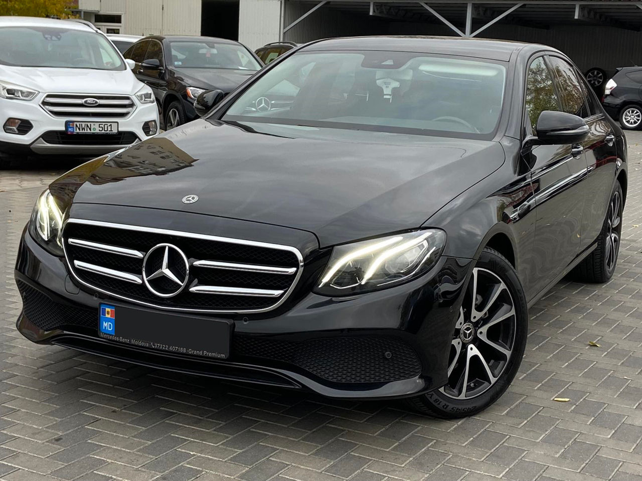 Mercedes E-Class foto 0