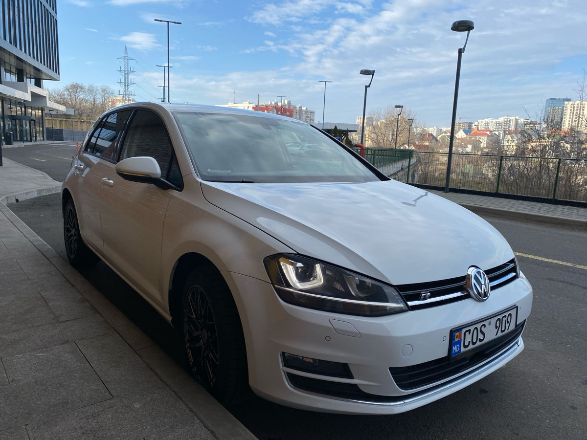 Volkswagen Golf foto 1