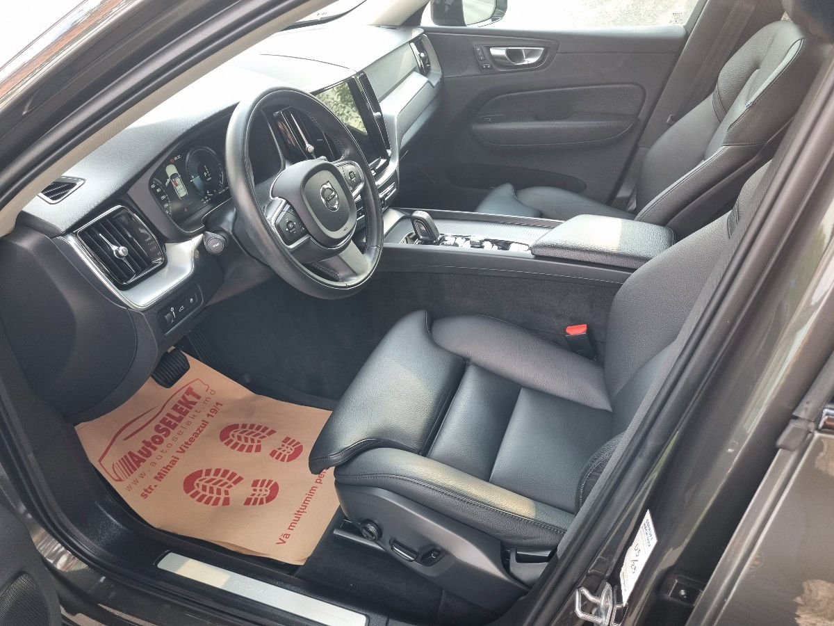 Volvo XC60 2021 photo 9