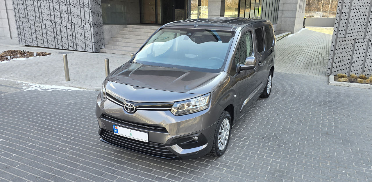 Toyota Proace City foto 1