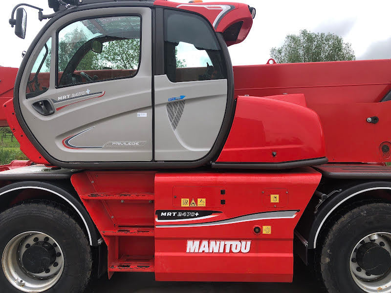Телескопический погрузчик с поворотной башней Manitou MRT2470 фото 8