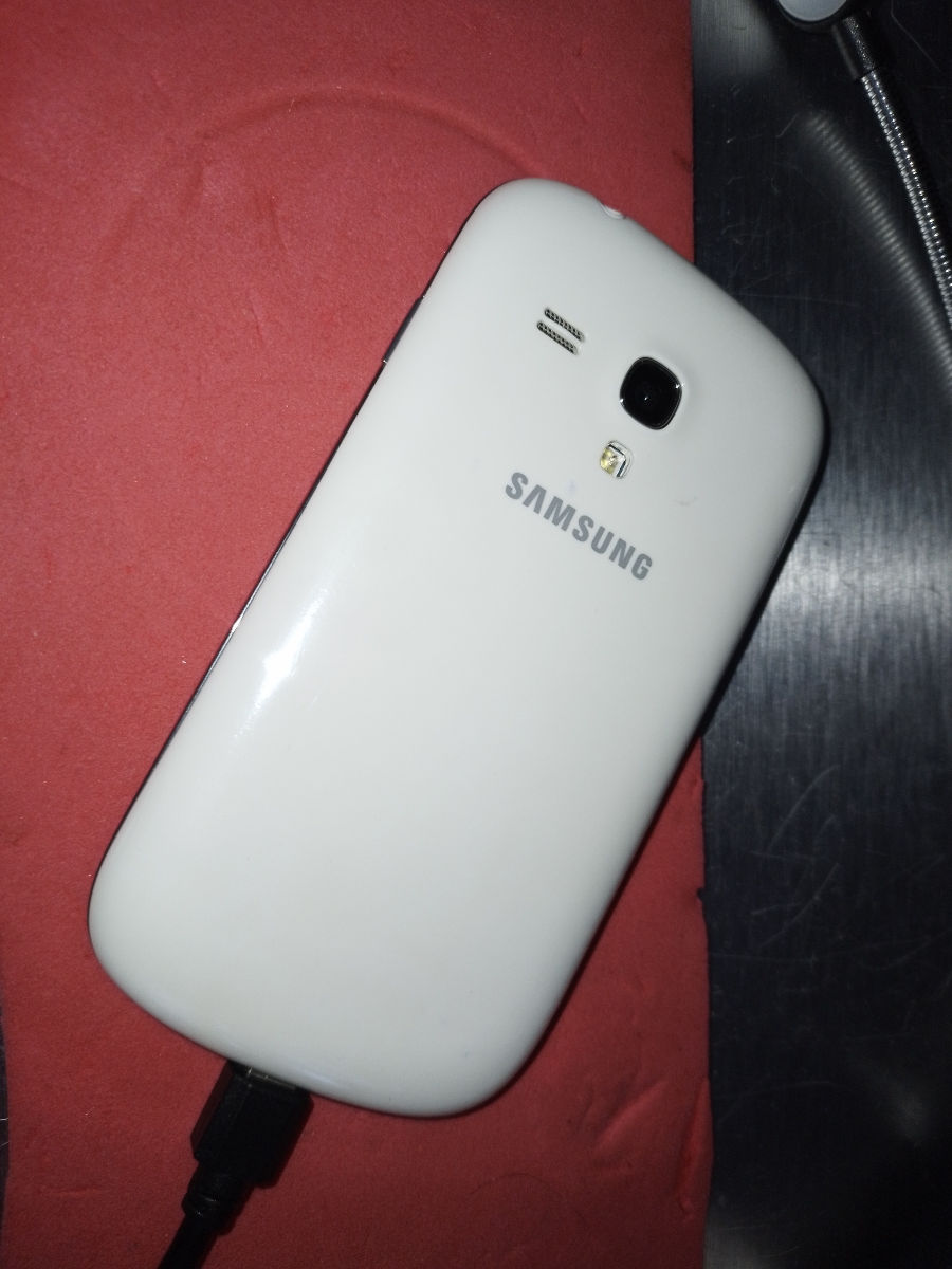 Samsung Galaxy S3 mini i8190  foto 1