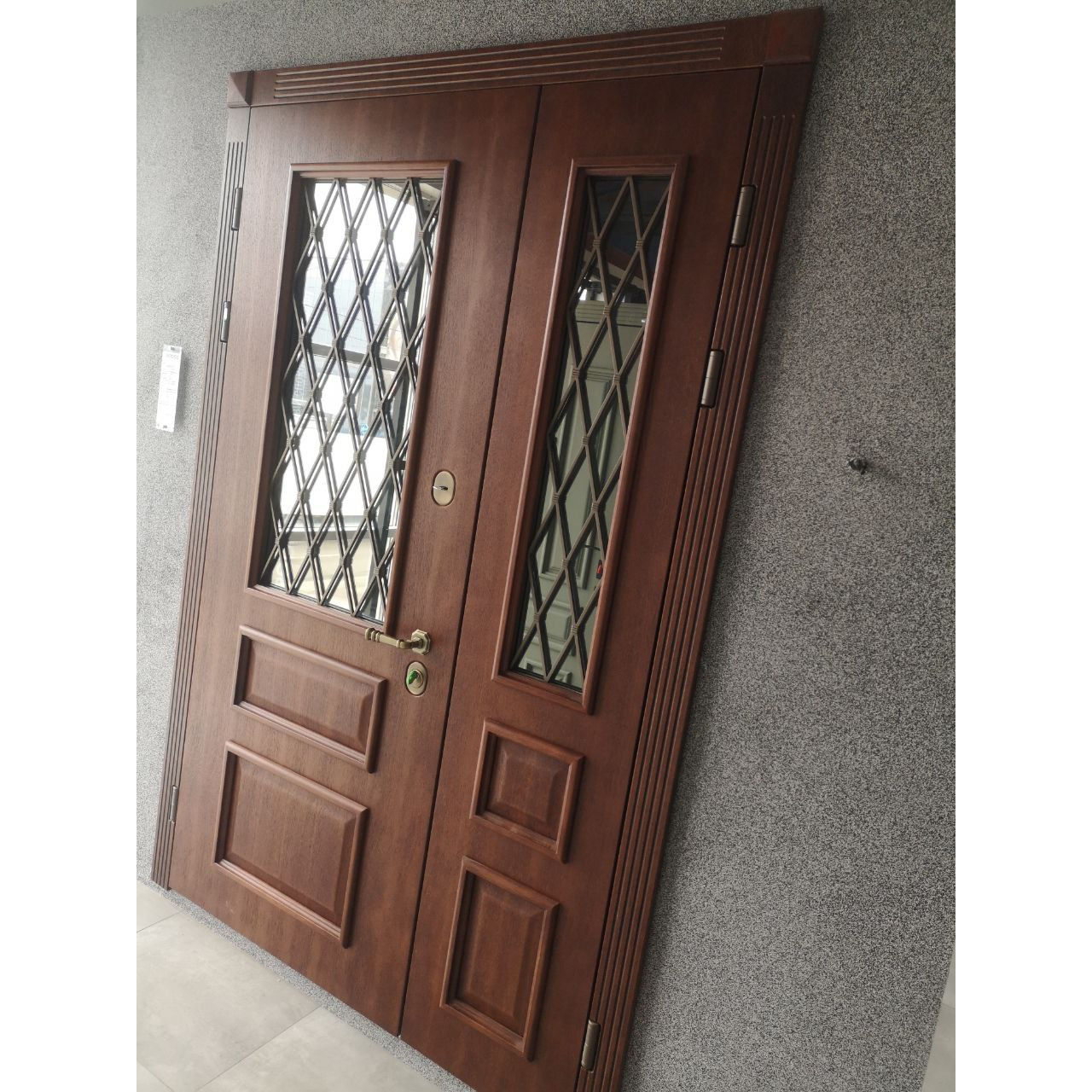 Uși de Exterior фото 0