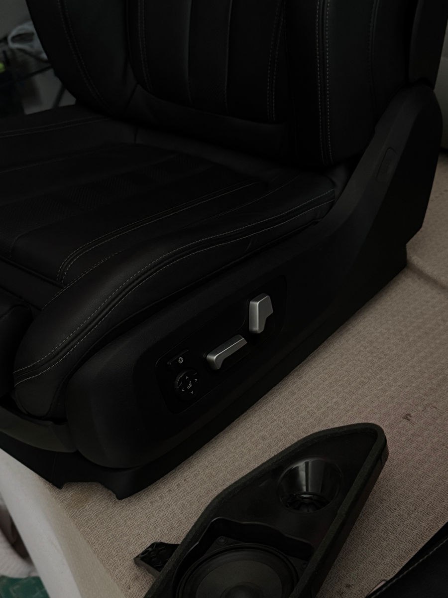 Продам салон BMW X5 G05, 2023 год фото 9