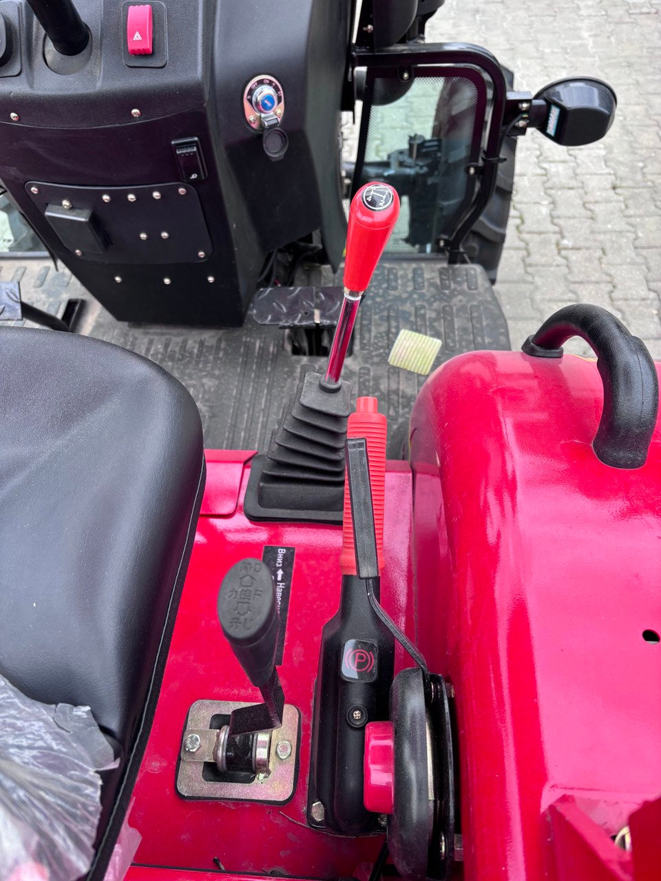 Tractor Dong Feng 404 G2 ( 40 CP ) Model nou foto 8
