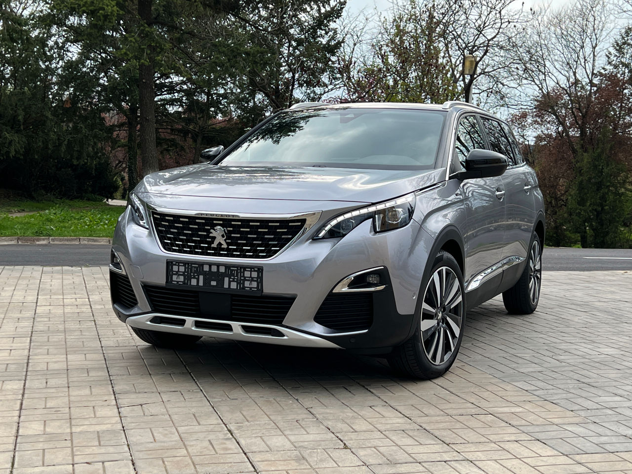 Peugeot 5008 foto 0