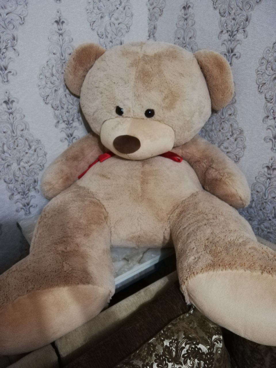 Огромный плюшевый медведь