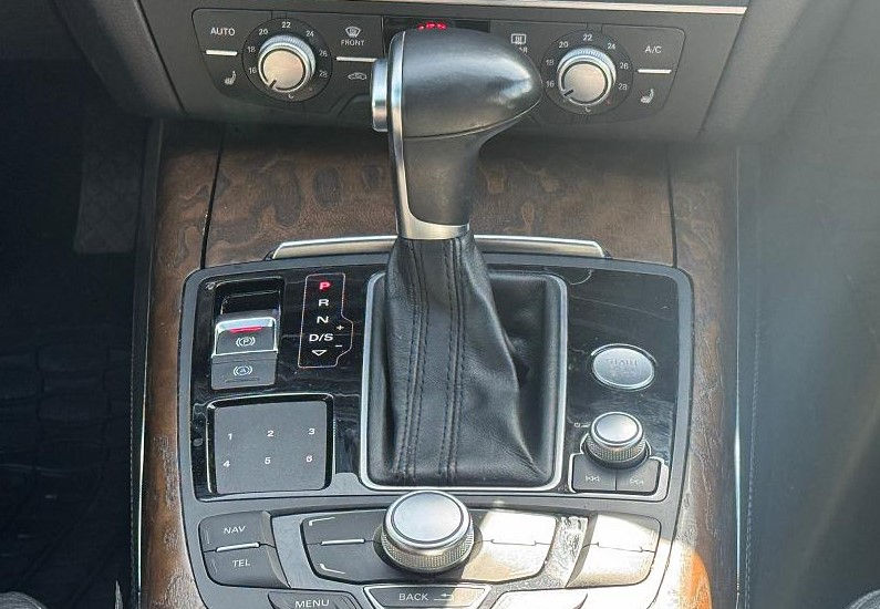 Audi A6 фото 10