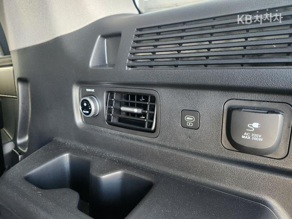 Hyundai Santa FE фото 16