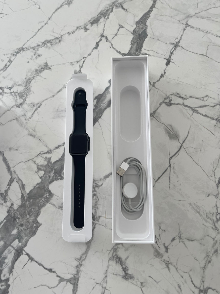 Apple Watch series 3 gray aluminium 42mm foto 3